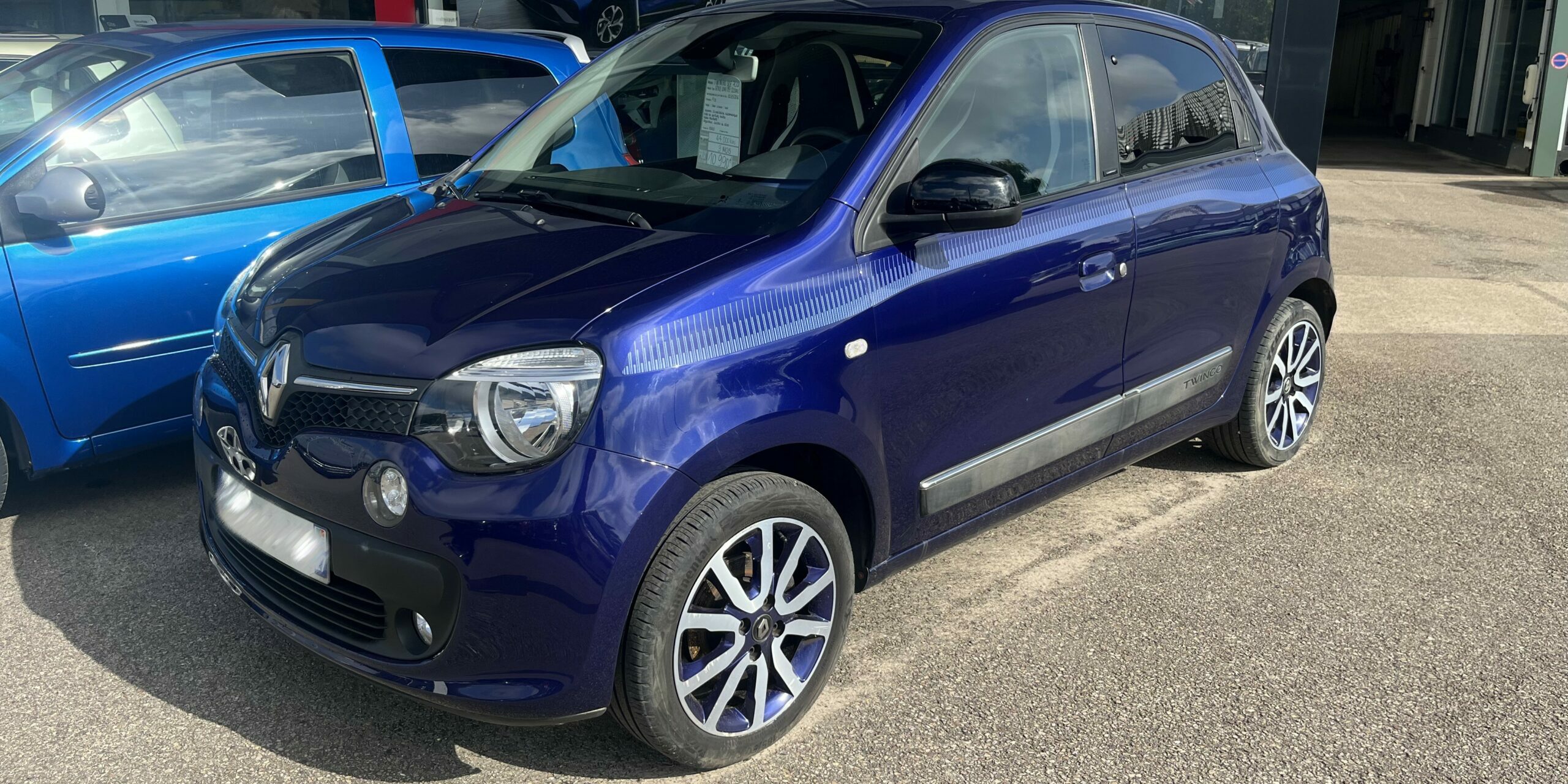 TWINGO COSMIC (1)
